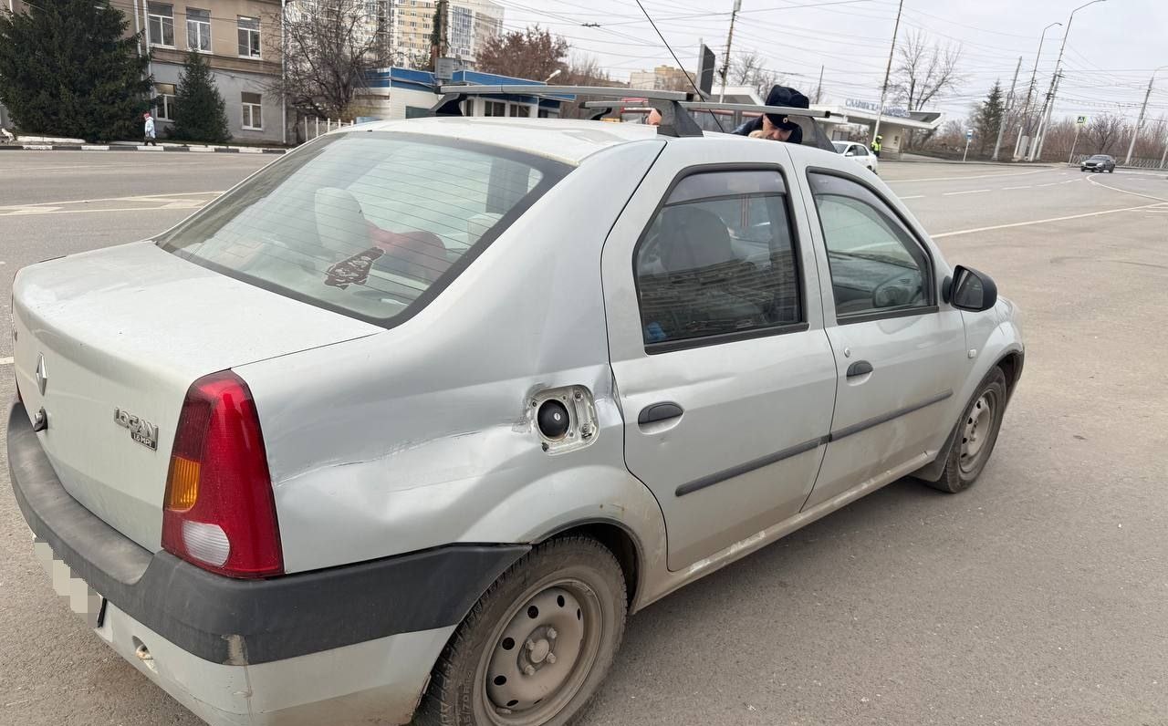 Из-за крупного долга по налогам саратовец может лишиться иномарки Из-за крупного долга по налогам саратовец может лишиться иномарки
